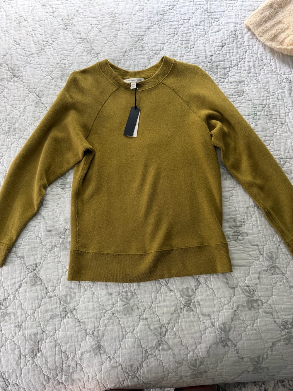Banana Republic Olive Crewneck Sweater xxs